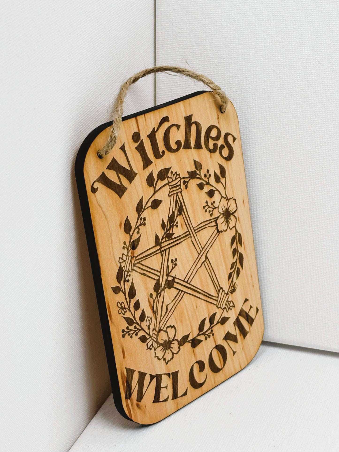 Wandschild "Witches welcome"